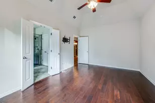 2209 Highland Villa Ln, Arlington, TX 76012 - Photo 9