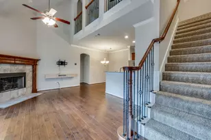 2209 Highland Villa Ln, Arlington, TX 76012 - Photo 1