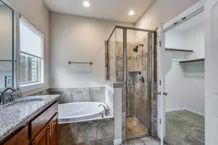 2209 Highland Villa Ln, Arlington, TX 76012 - Photo 11