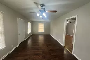 913 N 24th St, Corsicana, TX 75110 - Photo 3