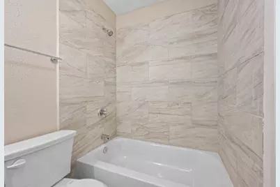 802 Las Palmas Drive, Grand Prairie, TX 75052 - Photo 25