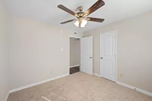 802 Las Palmas Dr, Grand Prairie, TX 75052 - Photo 17