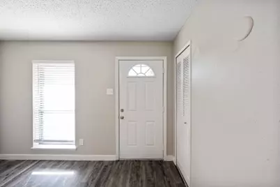 802 Las Palmas Drive, Grand Prairie, TX 75052 - Photo 3