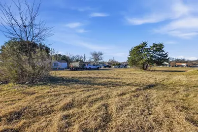 3737 Kolloch Drive, Dallas, TX 75216 - Photo 9