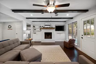 2107 Westwood Dr, Arlington, TX 76012 - Photo 15