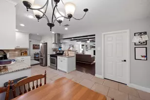 2107 Westwood Dr, Arlington, TX 76012 - Photo 17