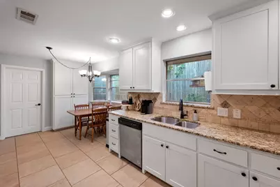 2107 Westwood Drive, Arlington, TX 76012 - Photo 21