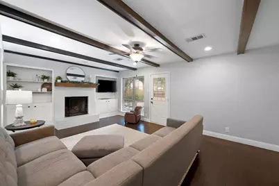 2107 Westwood Drive, Arlington, TX 76012 - Photo 11