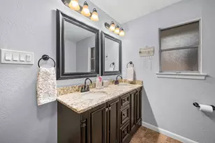 2107 Westwood Dr, Arlington, TX 76012 - Photo 23