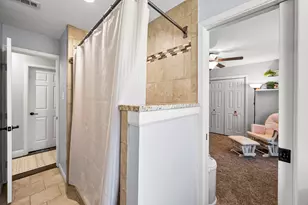 2107 Westwood Dr, Arlington, TX 76012 - Photo 27