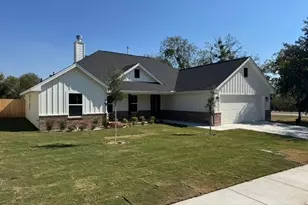 610 N Mill, Weatherford, TX 76086 - Photo 1