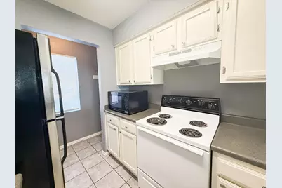 9510 Olde Towne Row, Dallas, TX 75227 - Photo 7