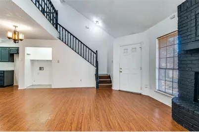 1201 Avondale Court, Arlington, TX 76011 - Photo 3