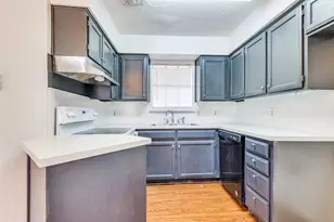 1201 Avondale Ct, Arlington, TX 76011 - Photo 13