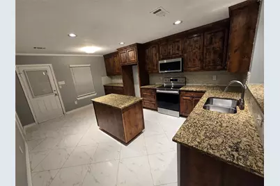 700 White Fields Way, Arlington, TX 76002 - Photo 5