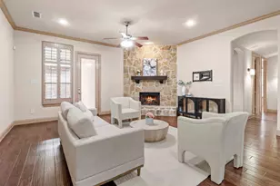 437 Middleton Dr, Roanoke, TX 76262 - Photo 13