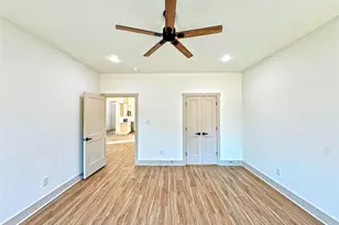 224 Hazelwood Dr, Woodway, TX 76712 - Photo 15