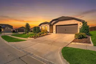 1840 Abelia Ln, Weatherford, TX 76086 - Photo 3