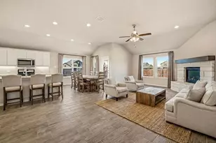 1840 Abelia Ln, Weatherford, TX 76086 - Photo 9