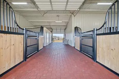 137 Silver Saddle Circle, Weatherford, TX 76087 - Photo 3