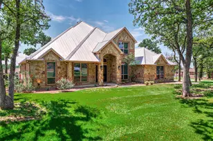 137 Silver Saddle Cir, Weatherford, TX 76087 - Photo 1
