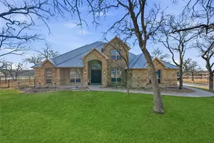 137 Silver Saddle Cir, Weatherford, TX 76087 - Photo 1