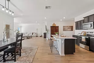 943 Buttercup Dr, Pilot Point, TX 76258 - Photo 9