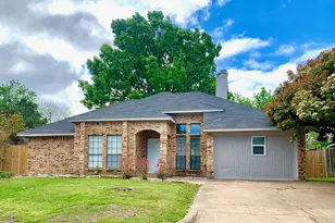 600 Benedict Ln, Arlington, TX 76002 - Photo 1