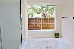 7201 Regency Ct, Plano, TX 75024 - Photo 7