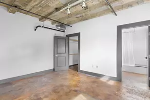 329 E Colorado Blvd, Dallas, TX 75203 - Photo 11