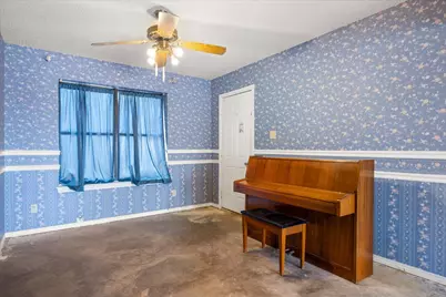 5105 Fairway Circle, De Cordova, TX 76049 - Photo 9