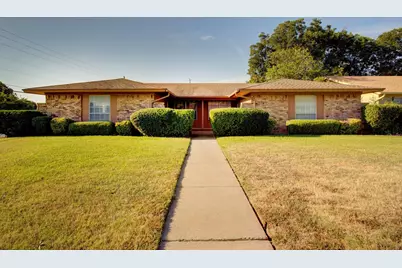 3201 Ashford Avenue #3203, Fort Worth, TX 76133 - Photo 1