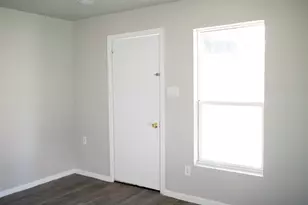 2416 Smith Ave, Irving, TX 75061 - Photo 29