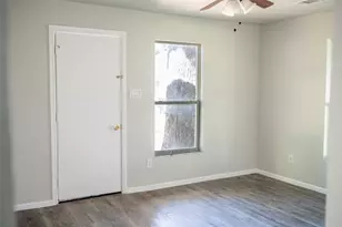 2416 Smith Ave, Irving, TX 75061 - Photo 17