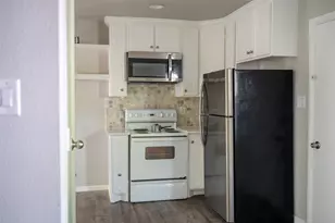 2416 Smith Ave, Irving, TX 75061 - Photo 9