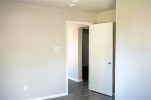 2416 Smith Ave, Irving, TX 75061 - Photo 5