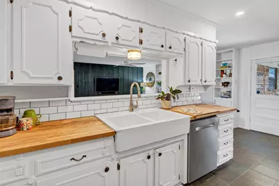 4025 Aragon Drive, Fort Worth, TX 76133 - Photo 9