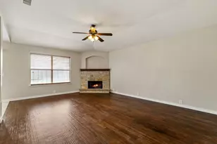 2301 Tailburton Ct, Little Elm, TX 75068 - Photo 5