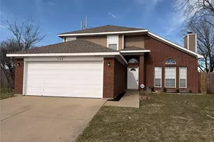 1104 Union Dr, Saginaw, TX 76131 - Photo 3