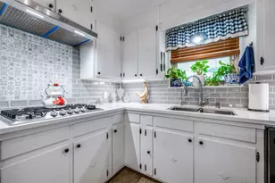 901 E Greenwood Ave, Bowie, TX 76230 - Photo 15