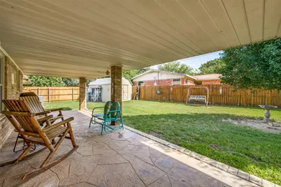 901 E Greenwood Avenue, Bowie, TX 76230 - Photo 27