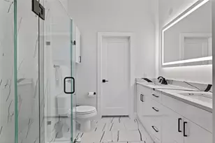 2102 N Prairie Ave, Dallas, TX 75204 - Photo 25