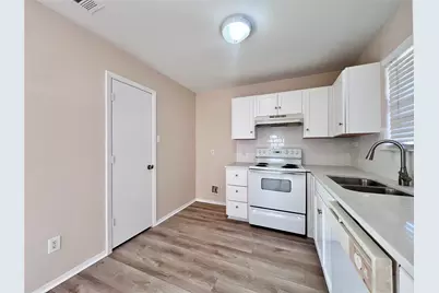 1311 Nolte Drive, Dallas, TX 75208 - Photo 7