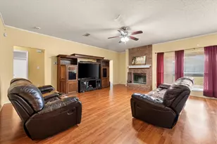 1209 Meadow Glen, Crowley, TX 76036 - Photo 3