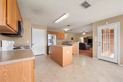 1209 Meadow Glen, Crowley, TX 76036 - Photo 9