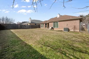 1209 Meadow Glen, Crowley, TX 76036 - Photo 25