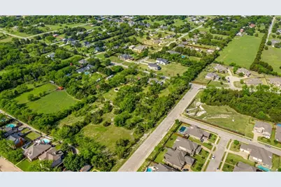 1000 Silver Creek Drive, DeSoto, TX 75115 - Photo 5