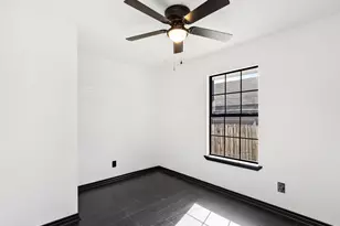 2361 Peak St, Fort Worth, TX 76106 - Photo 17