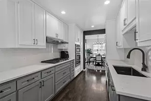 8723 Glencrest Ln, Dallas, TX 75209 - Photo 11