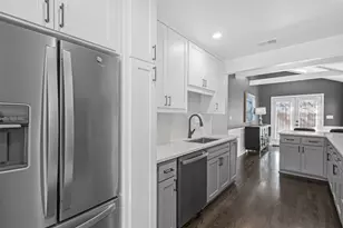 8723 Glencrest Ln, Dallas, TX 75209 - Photo 9